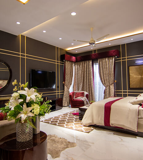 Deluxe with Statue View